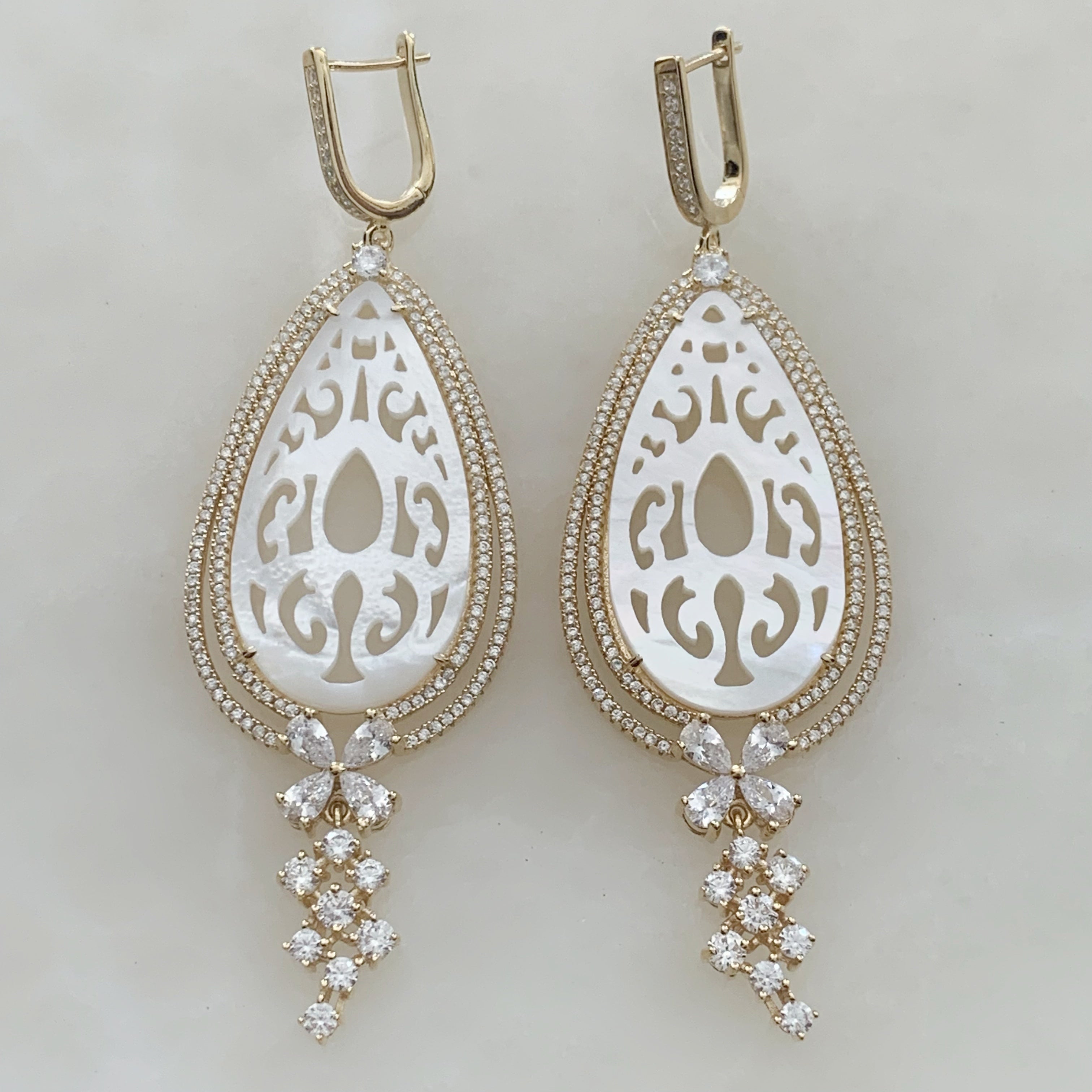 Aretes Largos en Madre Perla y Plata Dorada 51-AR-L66A75
