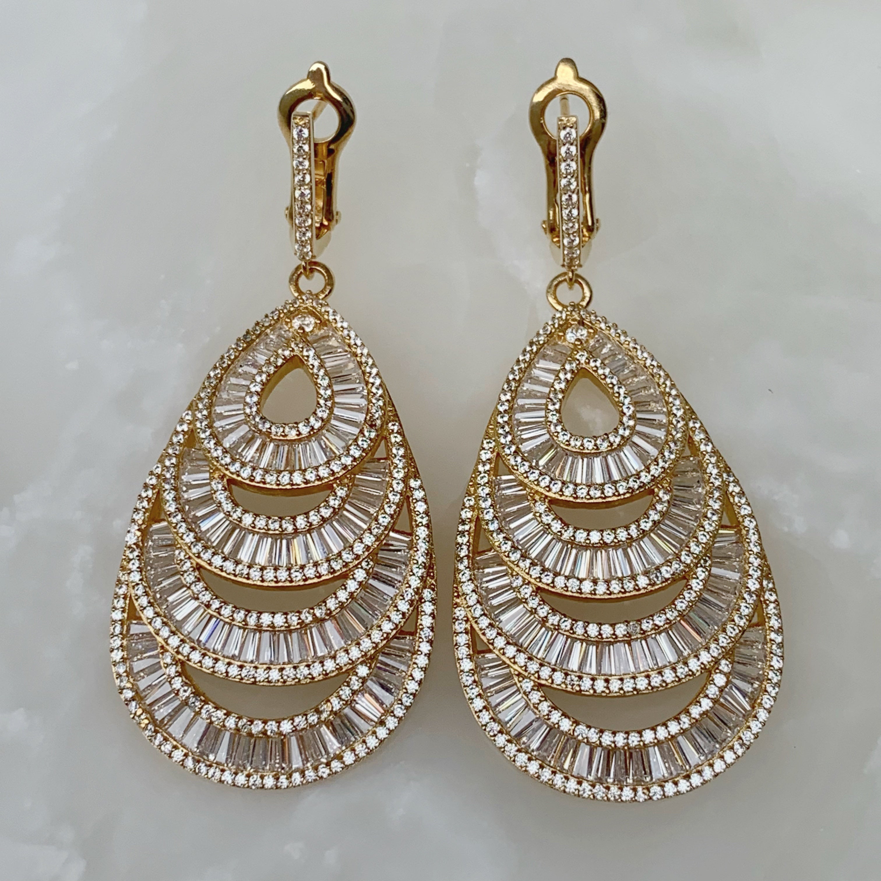 Exclusivos Aretes Largos de Plata Dorada Modelo 90-AR-L76A00