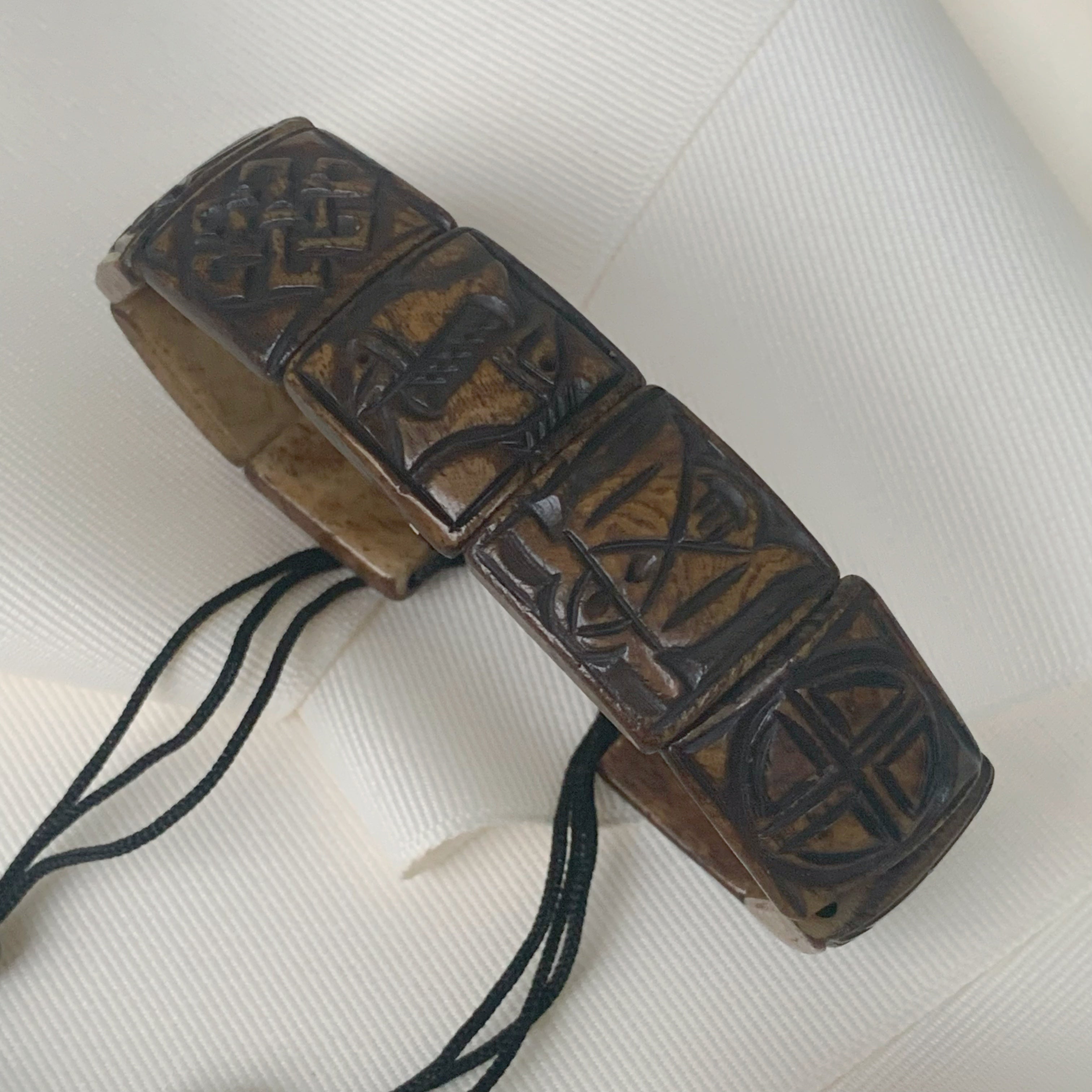 Hermoso Brazalete 09-BN-L4A00