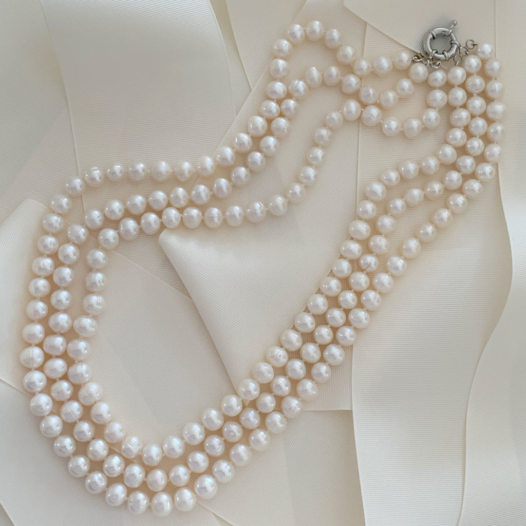 Maravilloso Collar de Perlas Cultivadas Blancas en Tres Hilos Modelo 34-CLL-L80