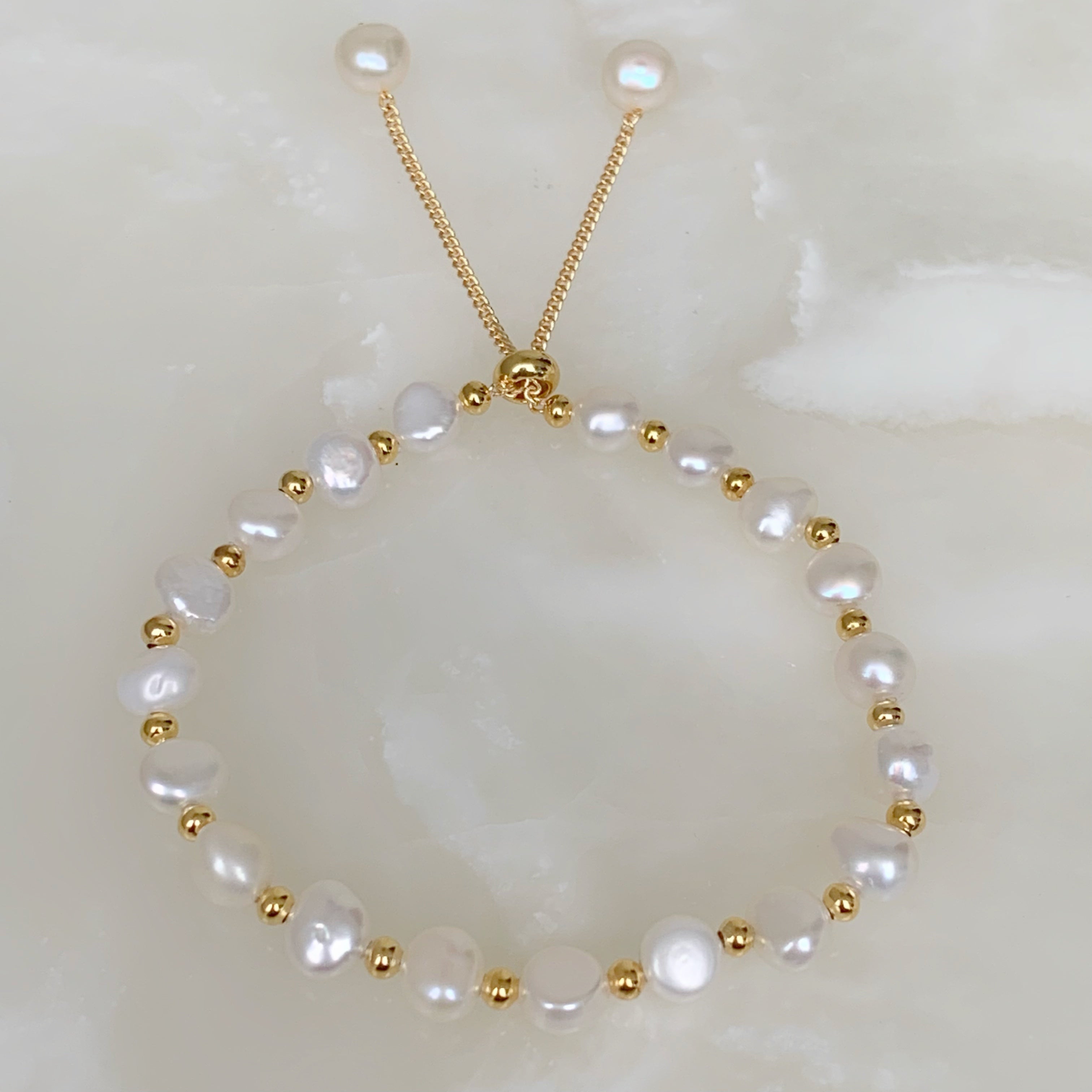 Hermosa Pulsera en Perlas Naturales Modelo 12-PP-L5A00