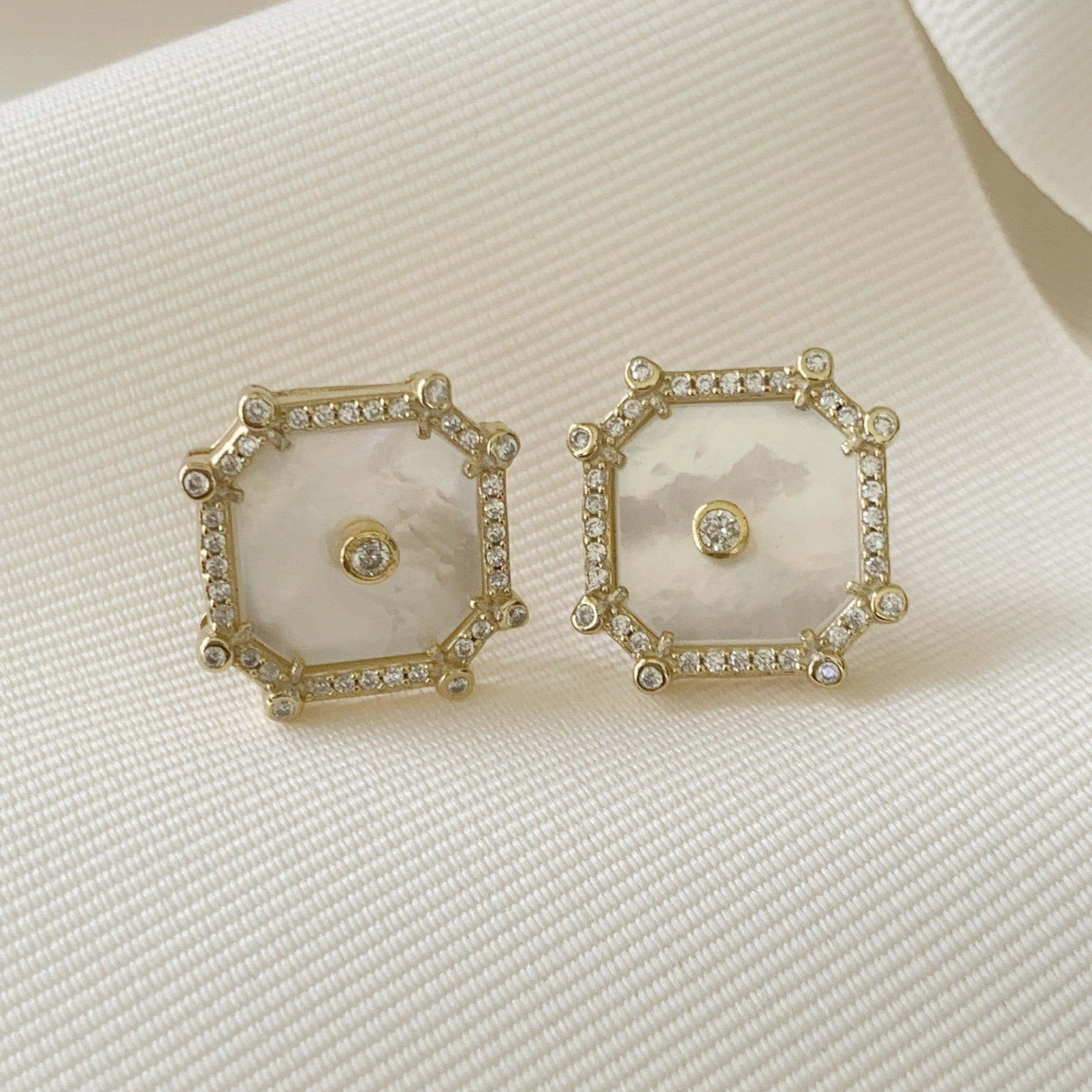 Cadena con Dije Octágono y Aretes en Madre Perla y Plata Dorada  22-CD-AR-L15A25-L17A50
