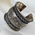 Hermoso Brazalete de Nepal en Brass 01-BNB-L6A00