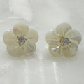 Aretes de Flor en Madre Perla y Plata Dorada 110-AR-L15A50