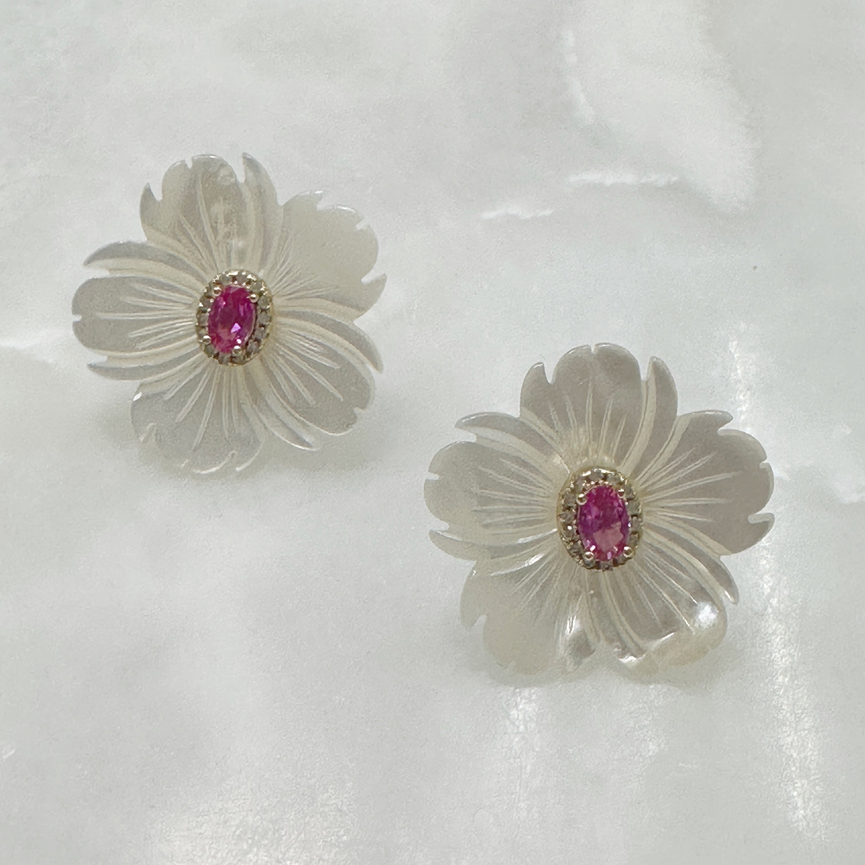Exclusivo Juego de Cadena con Dije y Aretes en Plata Dorada 75-CD-AR-L17A50-L21A50