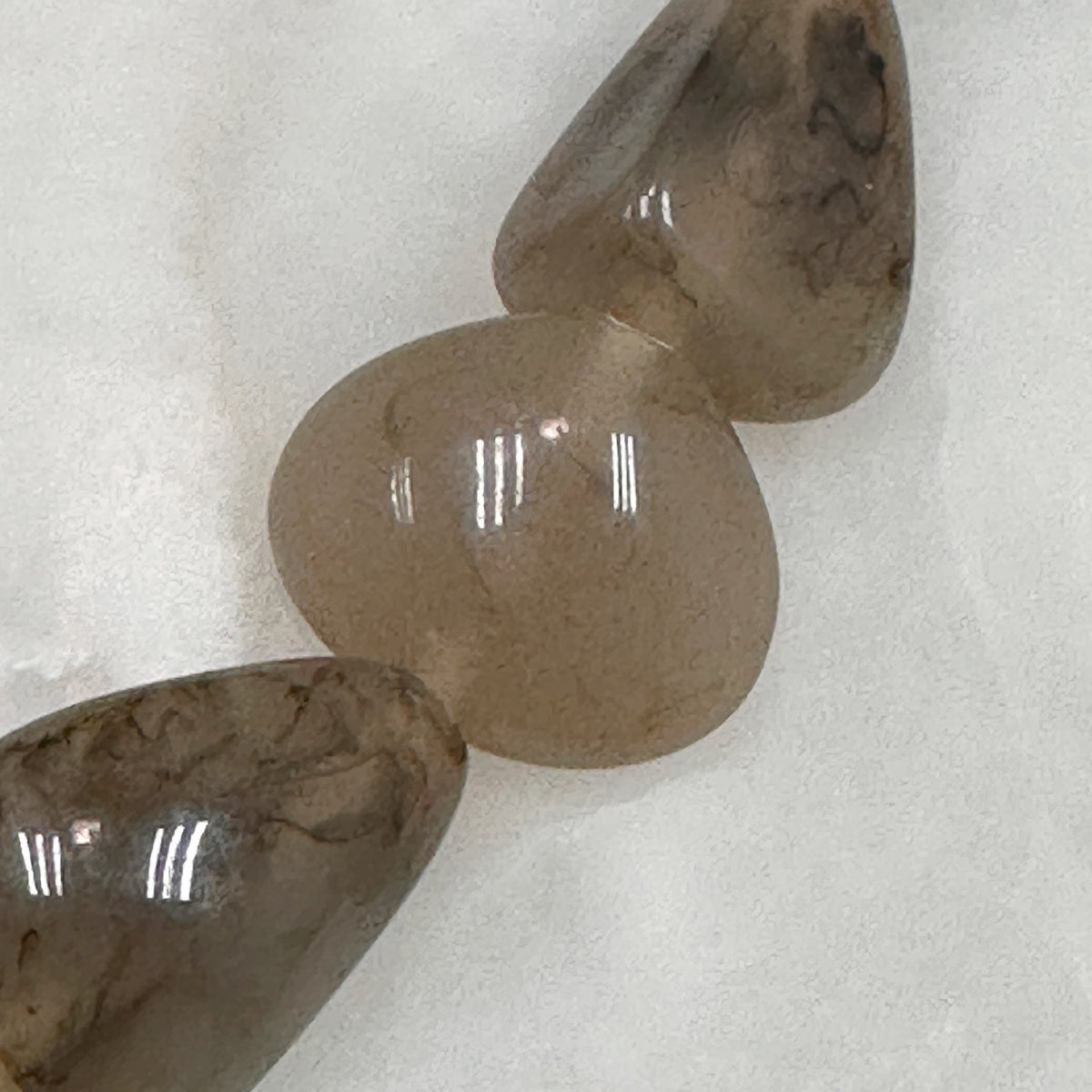 Pebbles Necklace Smoke Olive 61-CLN-L13A00