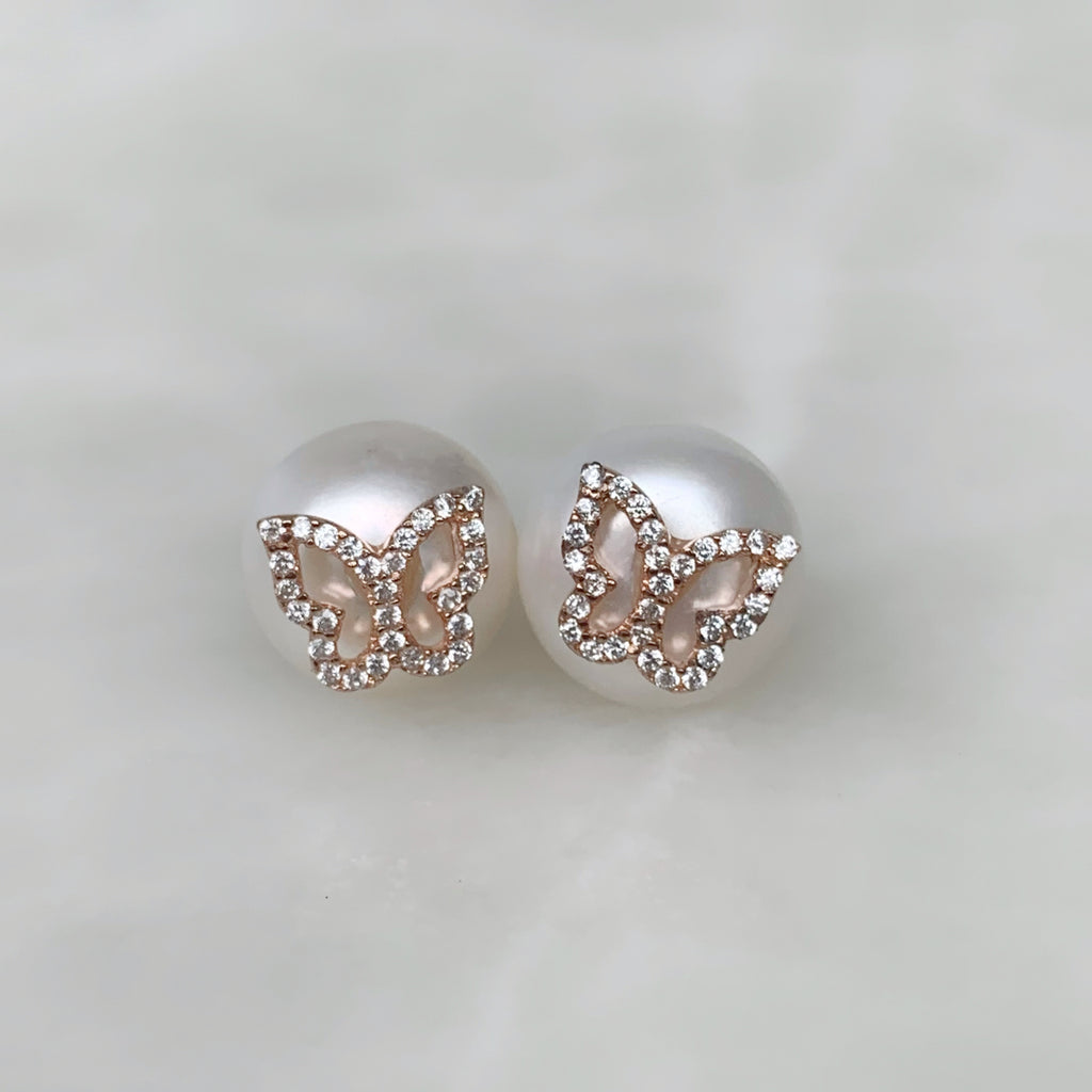 Lindos Aretes de Perla Cultivada con Mariposa en Plata Rosa Ley 0.925 Modelo 102-AR-L17A50