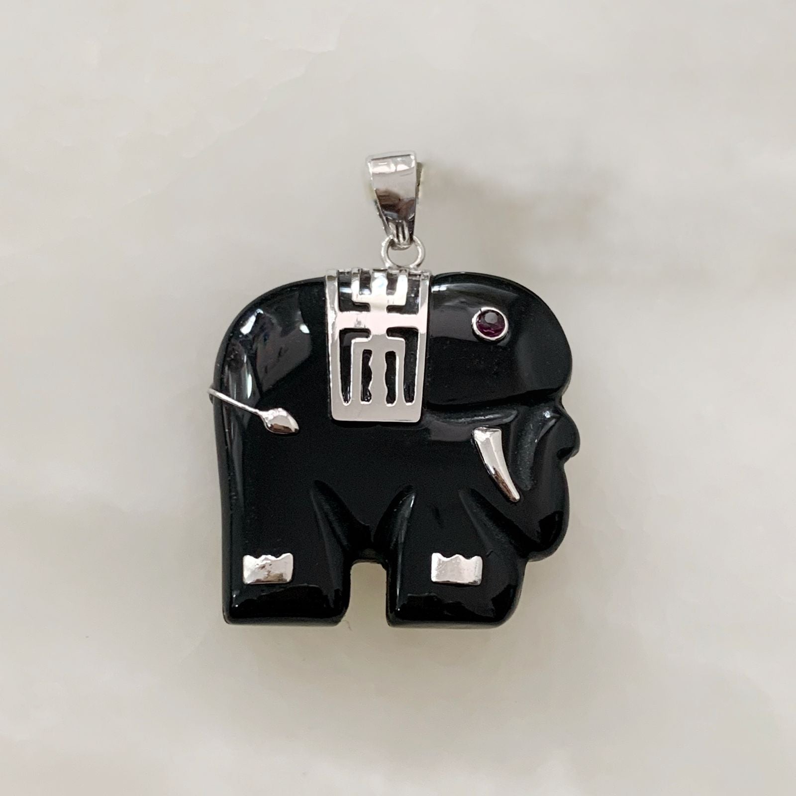 Dije Elefante Onix con Plata 0.925 DI-925-08-L15