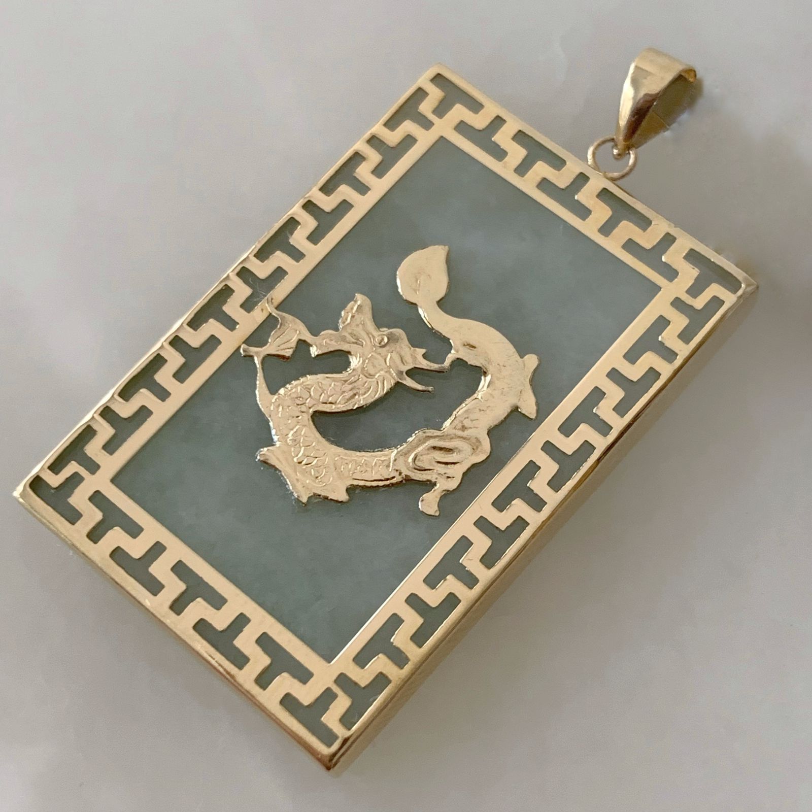 Dije Dragon Chino de Jade Natural Oro Amarillo 14K DI-14-05-L109