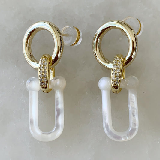 Aretes Colgantes en Madre Perla y Plata Dorada 37-AR-L26