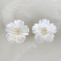 Aretes de Flor en Madre Perla y Plata Dorada  02-AR-L20A00