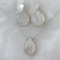 Juego de Cadena Dije y Aretes de Gota en Madre Perla con Plata 25-CD-AR-L19-L43