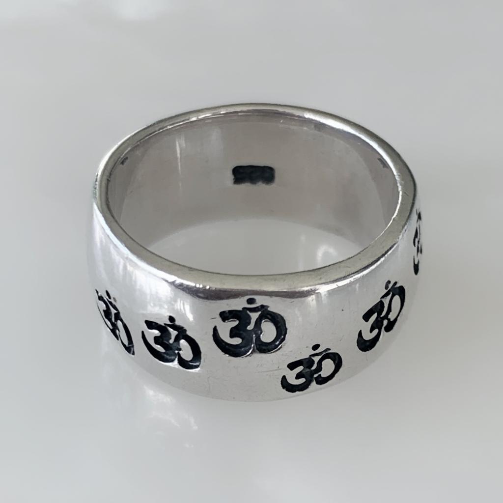 Anillo Mantra de la Meditación en Plata  01-PANE-DZY14